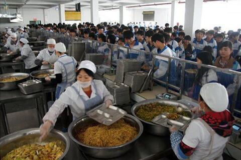 學校食堂承包這個近乎被壟斷的賺錢生意，如今卻“開不下去”？